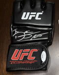 dustin-poirier-signed-ufc-mma-glove-jsa
