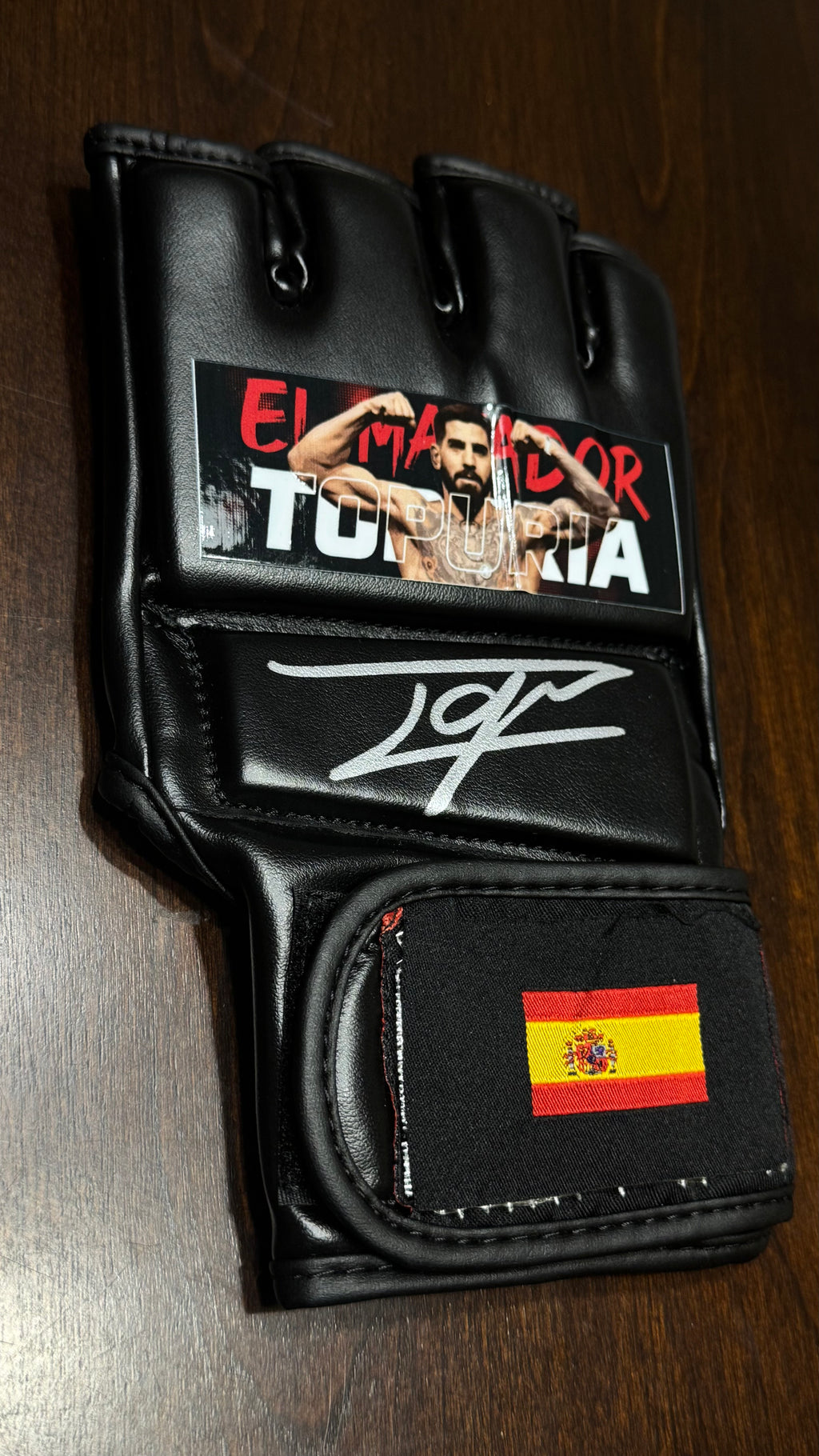 Ilia Topuria signed custom MMA glove with El Matador artwork and silver autograph