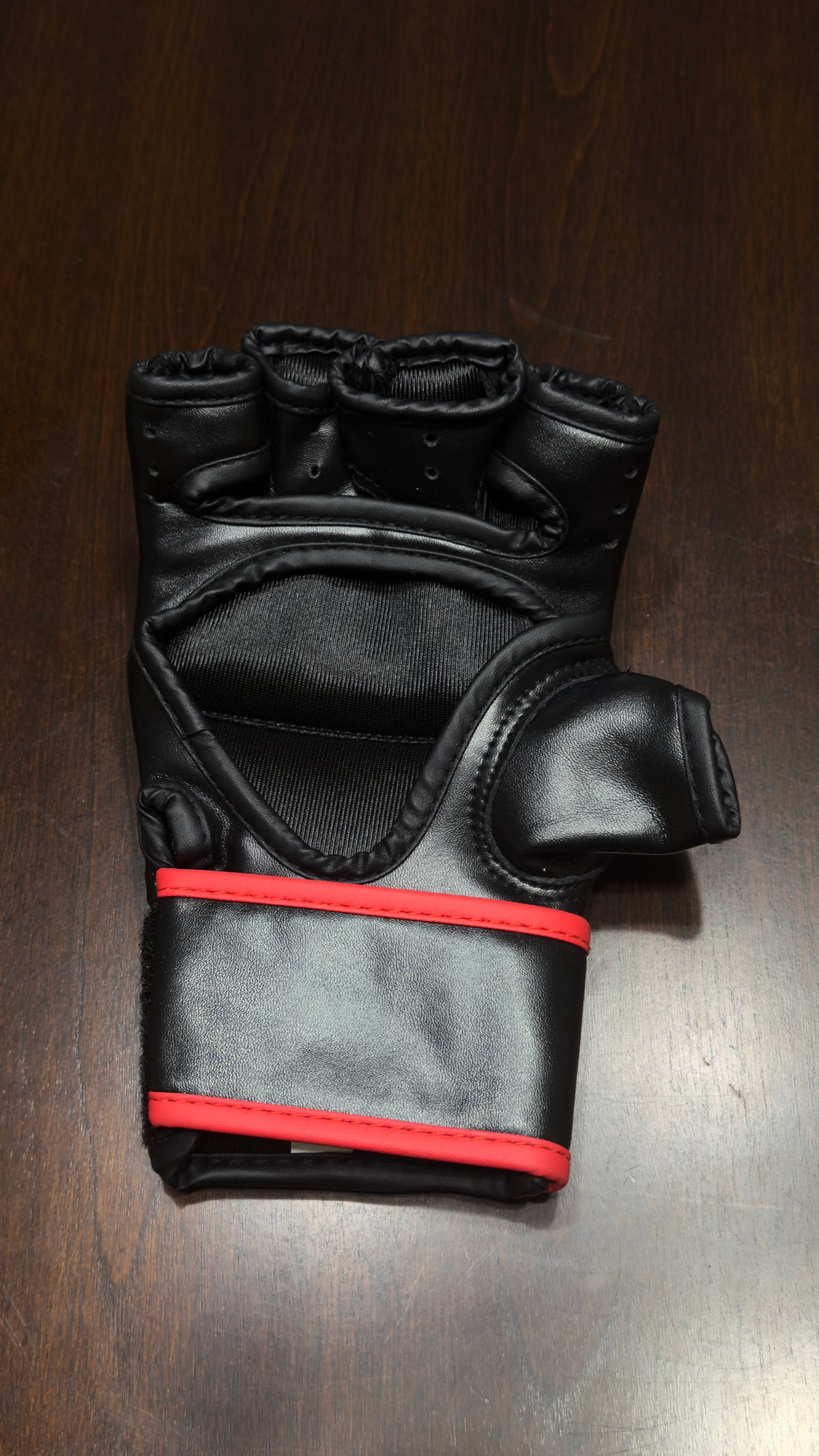 Randy Couture Signed UFC Glove | JSA Authenticated