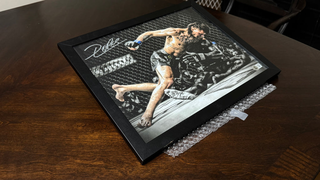 Diego Lopes Signed UFC 11x14 Photo – Beckett Witnessed