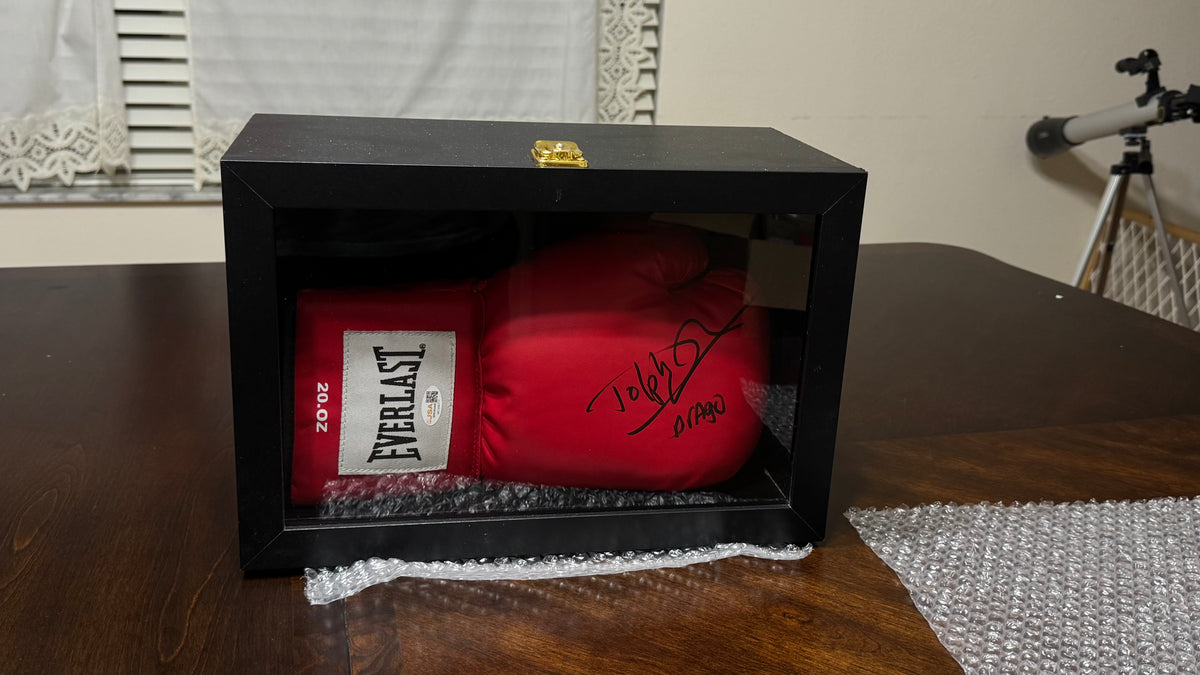 Dolph Lundgren Signed Everlast Boxing Glove “Drago” – JSA Witnessed w/ Display Box